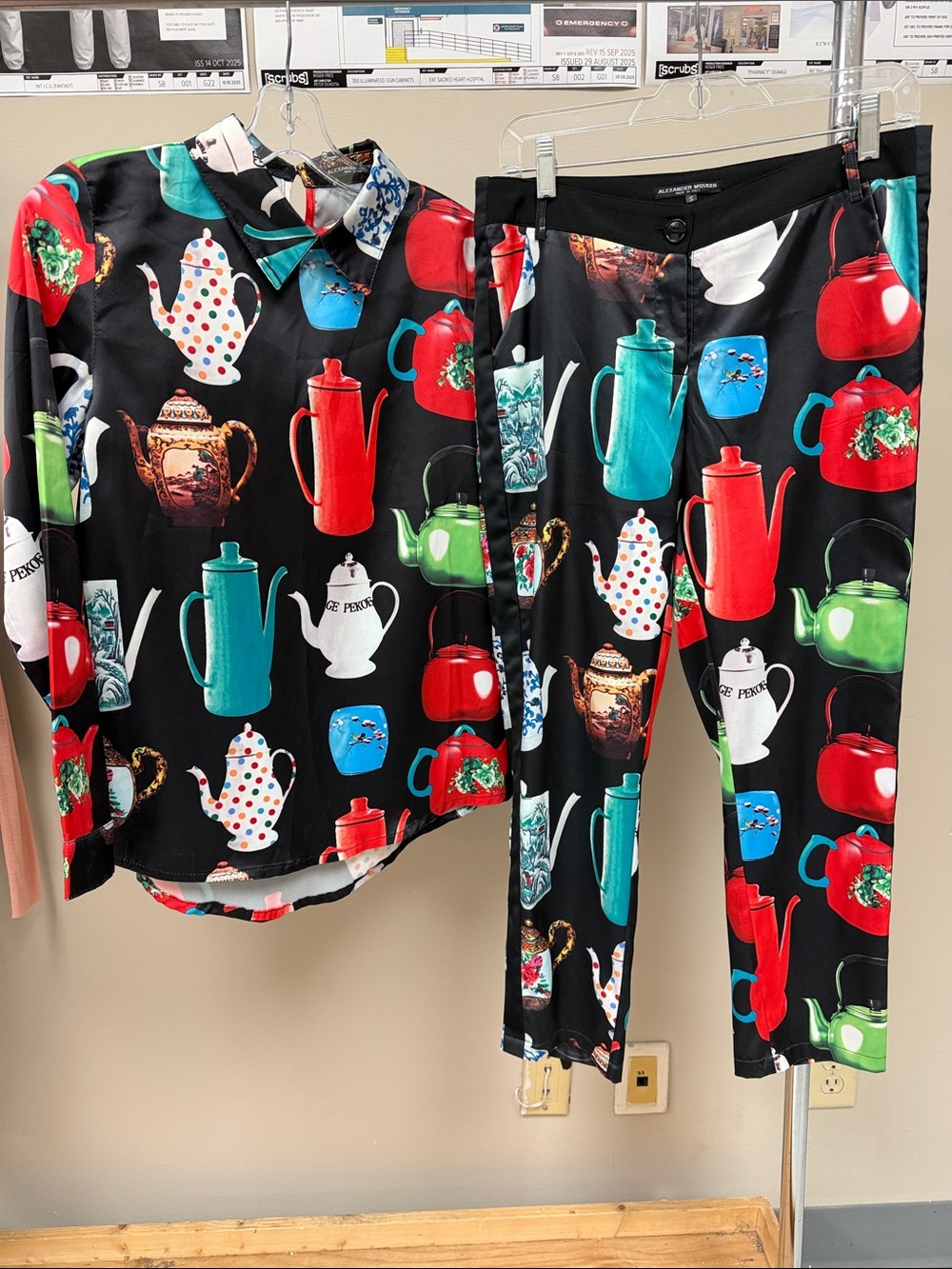Alexander McQueen Silk Teapot Print Shirt & Pant Set Small Made in Italy